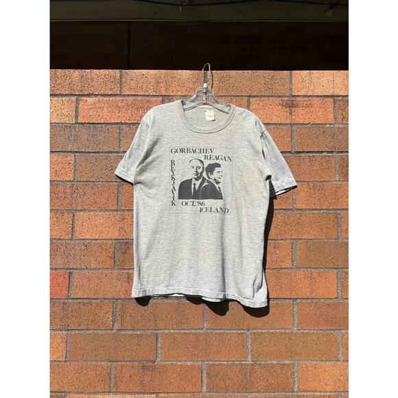 1986 Gorbachev vs Reagan Reykjavik Iceland Summit 80s Vintage Cold War Tee Shirt - Picture 1 of 7